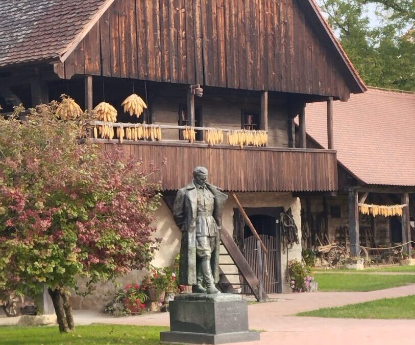 Izvanučionička nastava šestaša u Kumrovec i Veliki Tabor