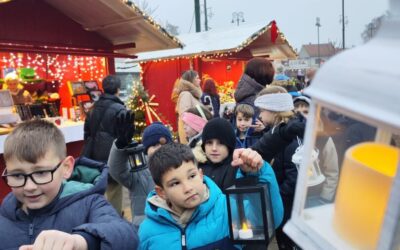 Pod svjetlom fenjera